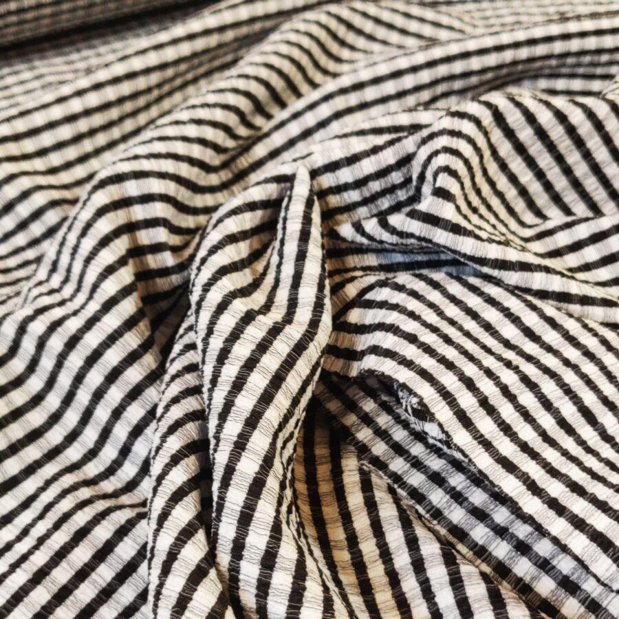 tissu polyester vichy noir carreaux dina avril fabrics vendu au mètre