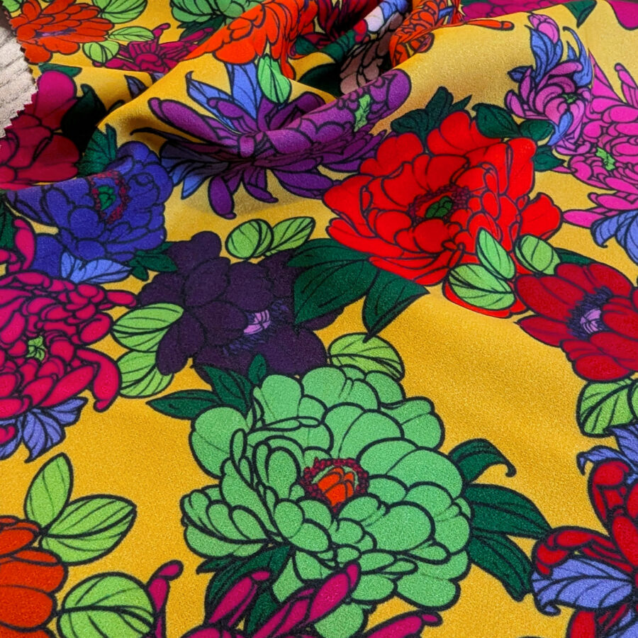 tissu jaune scuba crêpe