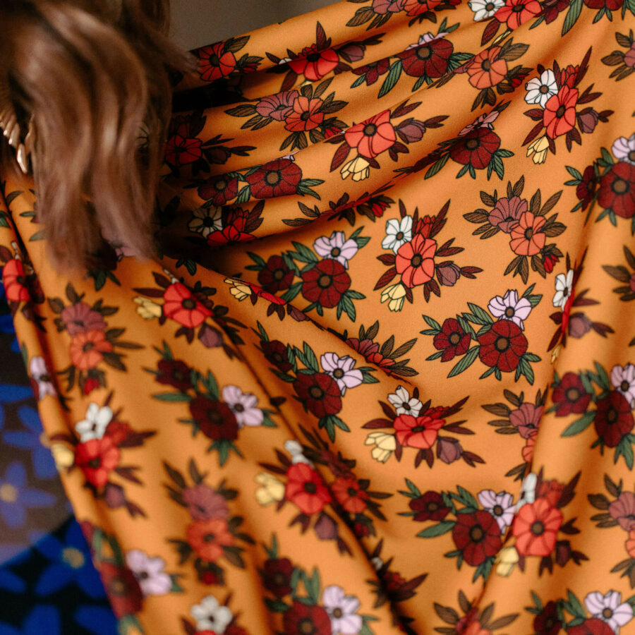 tissu fleur fond jaune