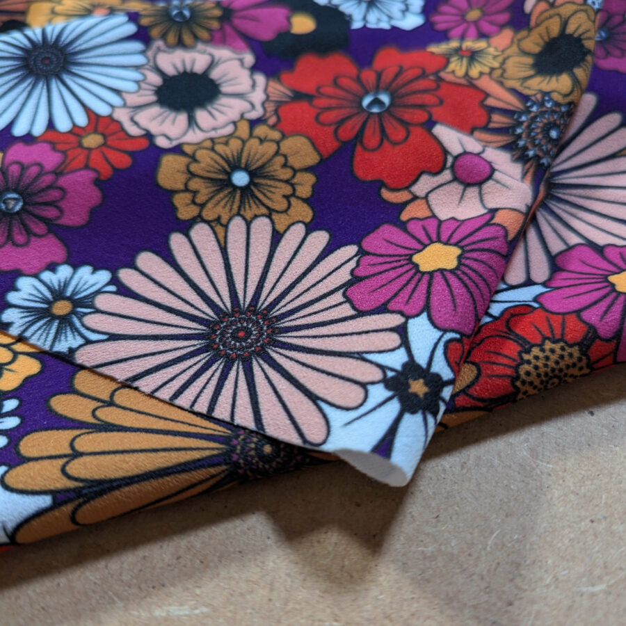 tissu fleur violet
