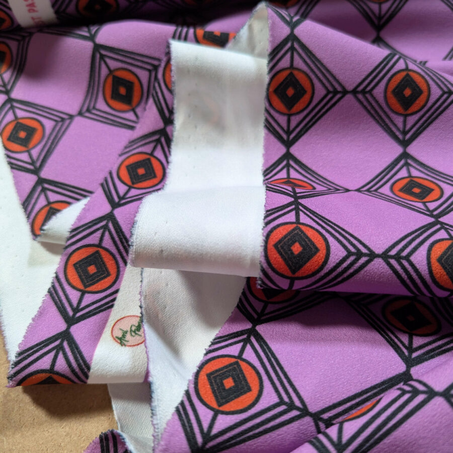 tissu graphique rose