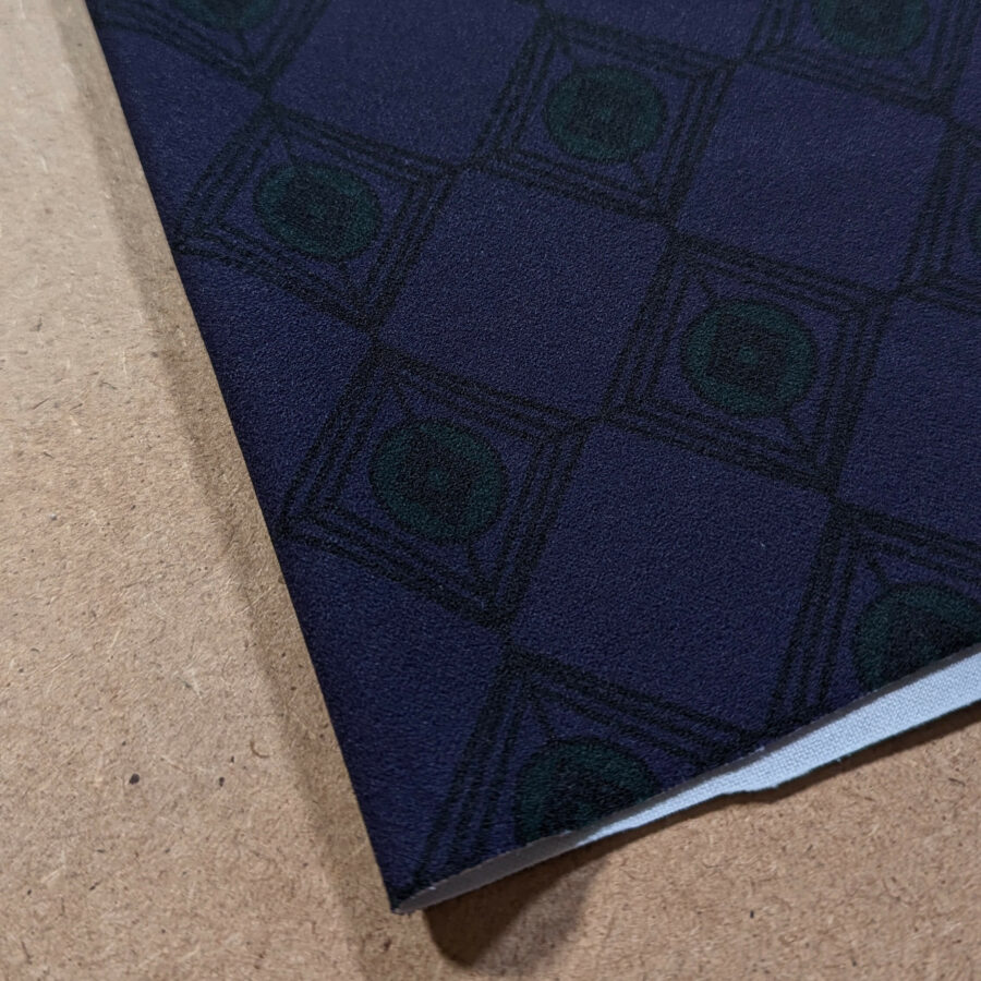 tissu graphique violet foncé