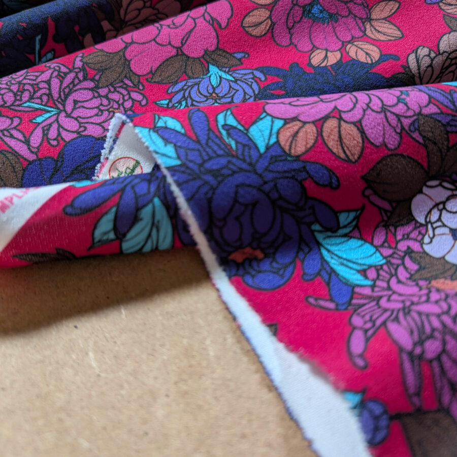 tissu rose fleurs