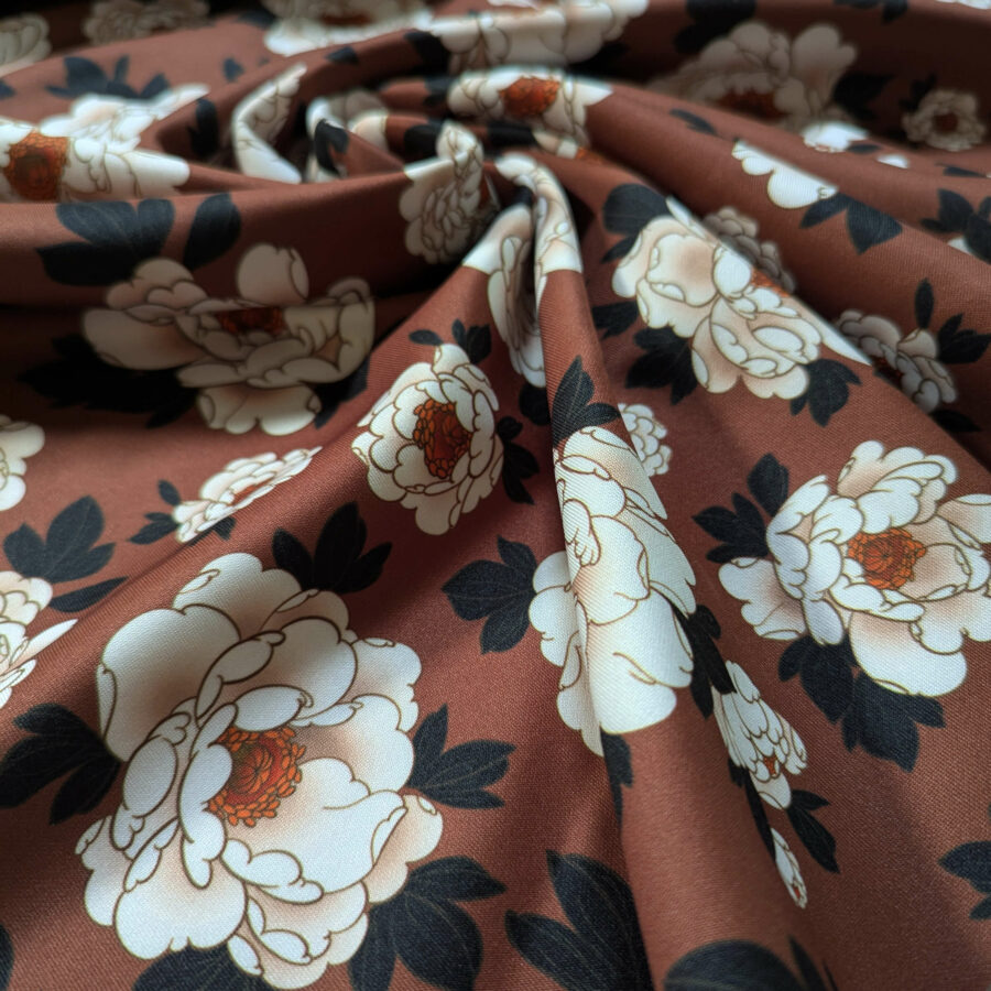 tissu fleurs pivoines fond marron