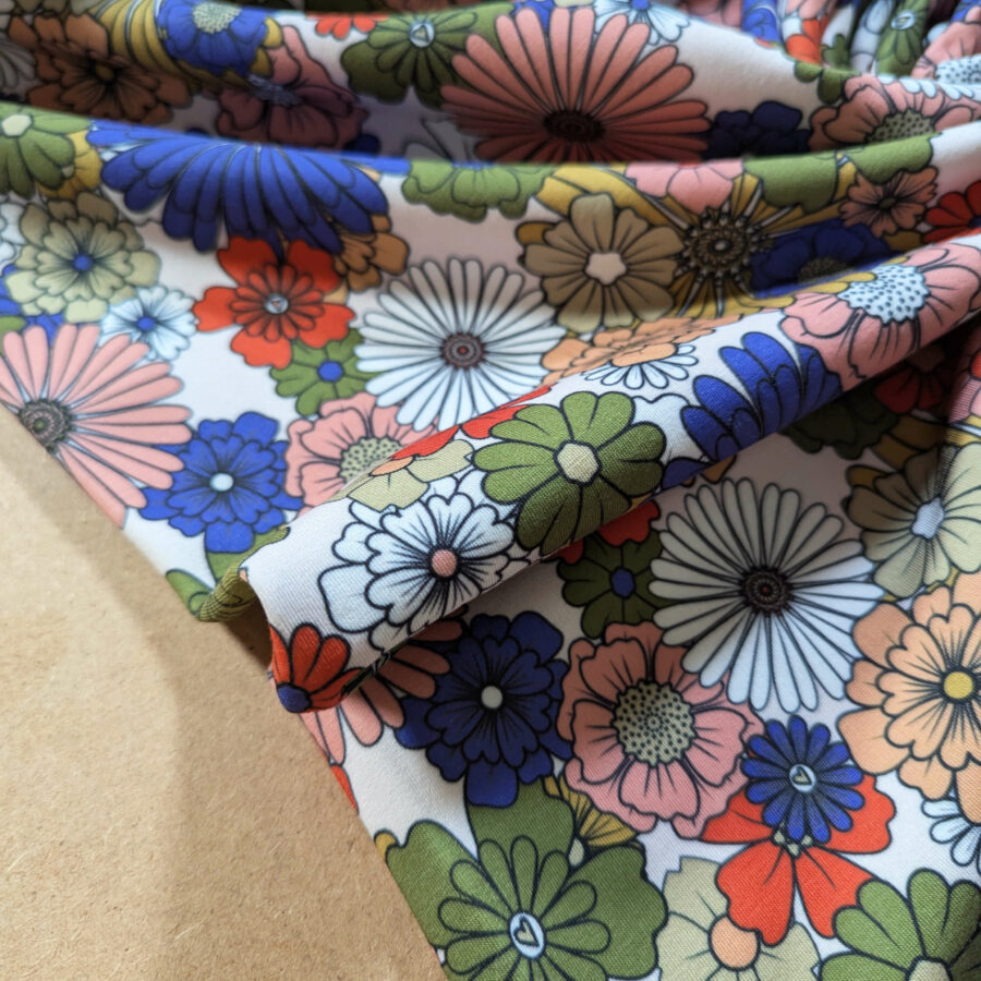 tissu sweat fleurs couleurs