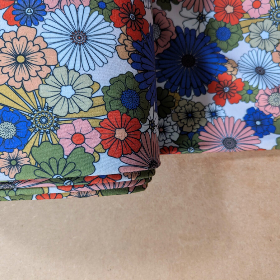 tissu sweat fleurs couleurs