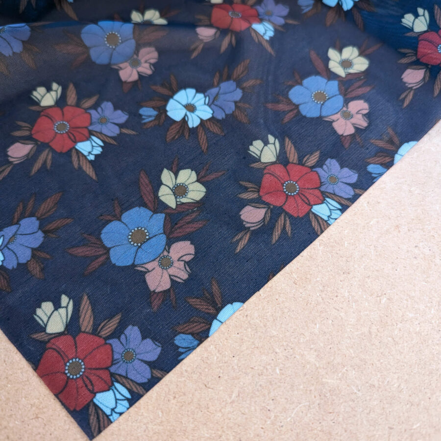 tulle marine fleurs