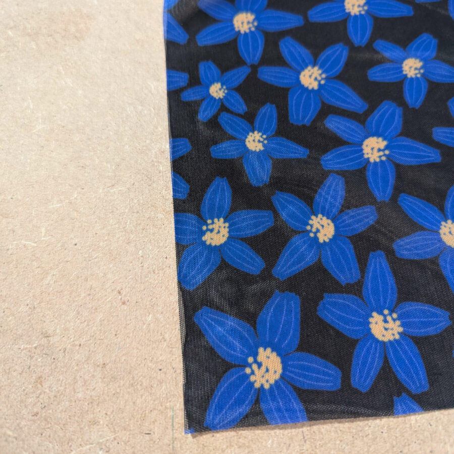 tulle bleu fleurs