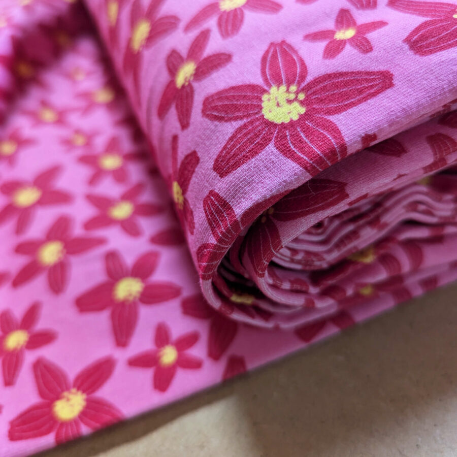 tissu rose fleurs