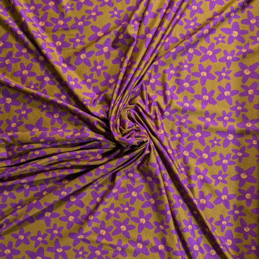 tissu fleur violette fond camel