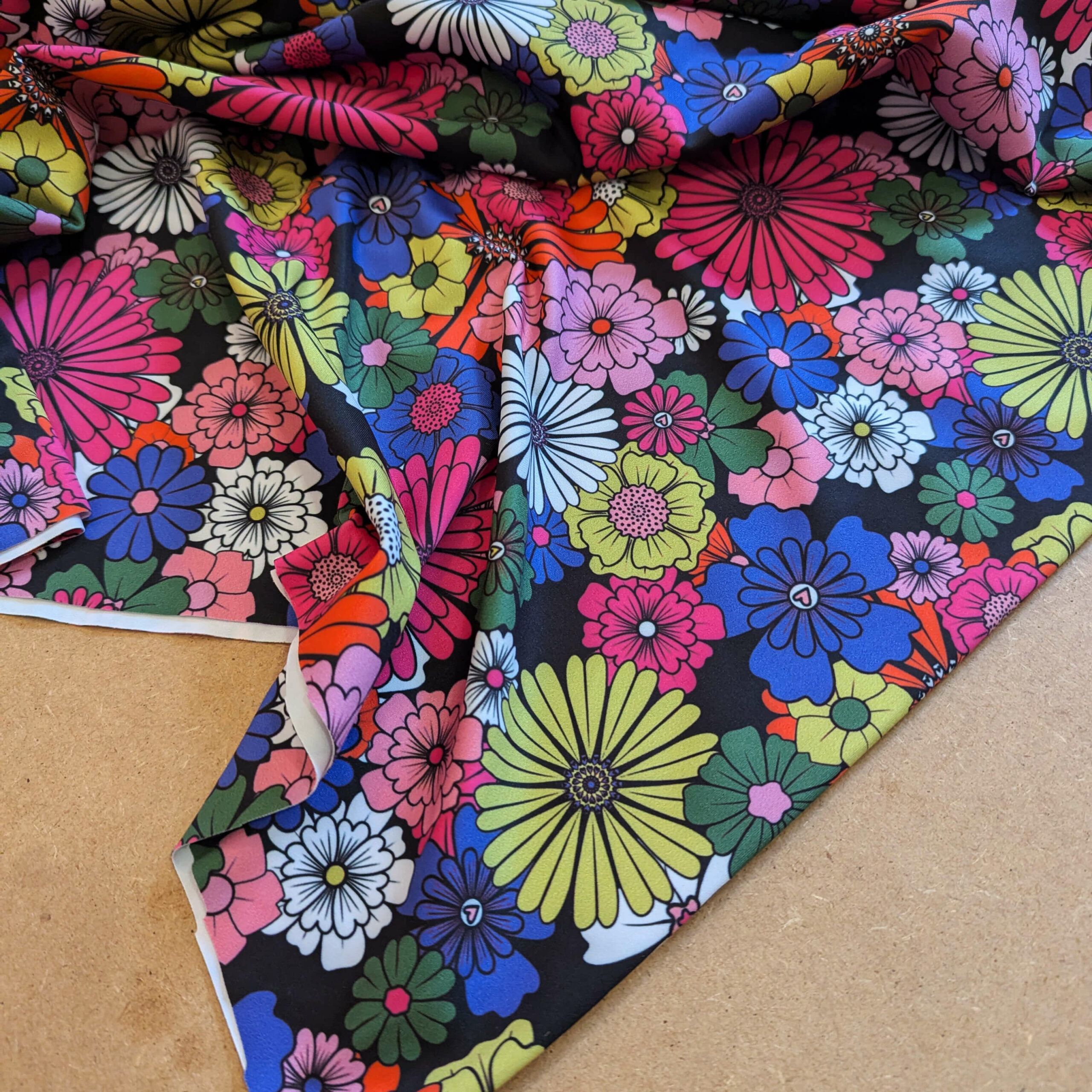 Tissu lycra BONNIE blackpink