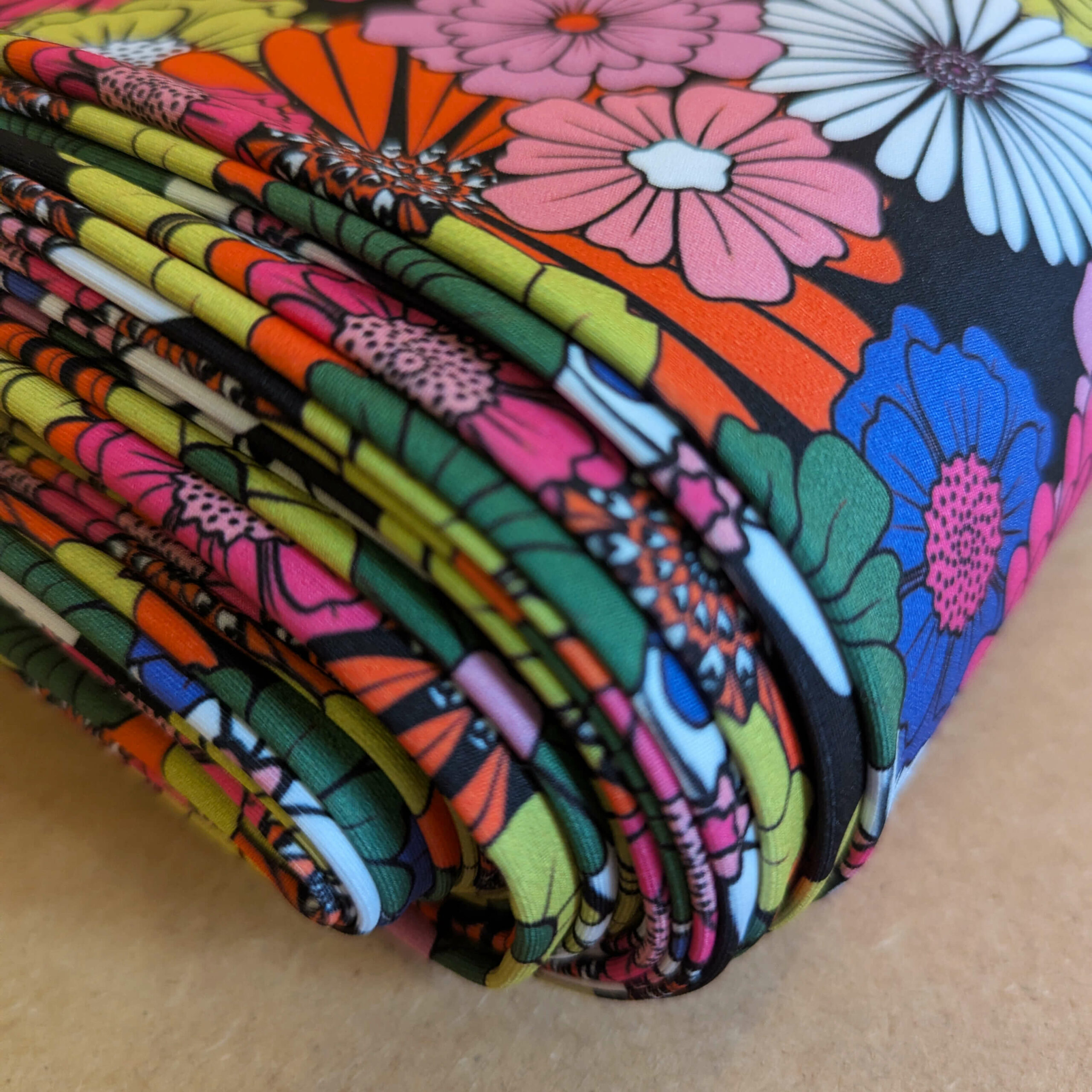 Tissu lycra BONNIE blackpink