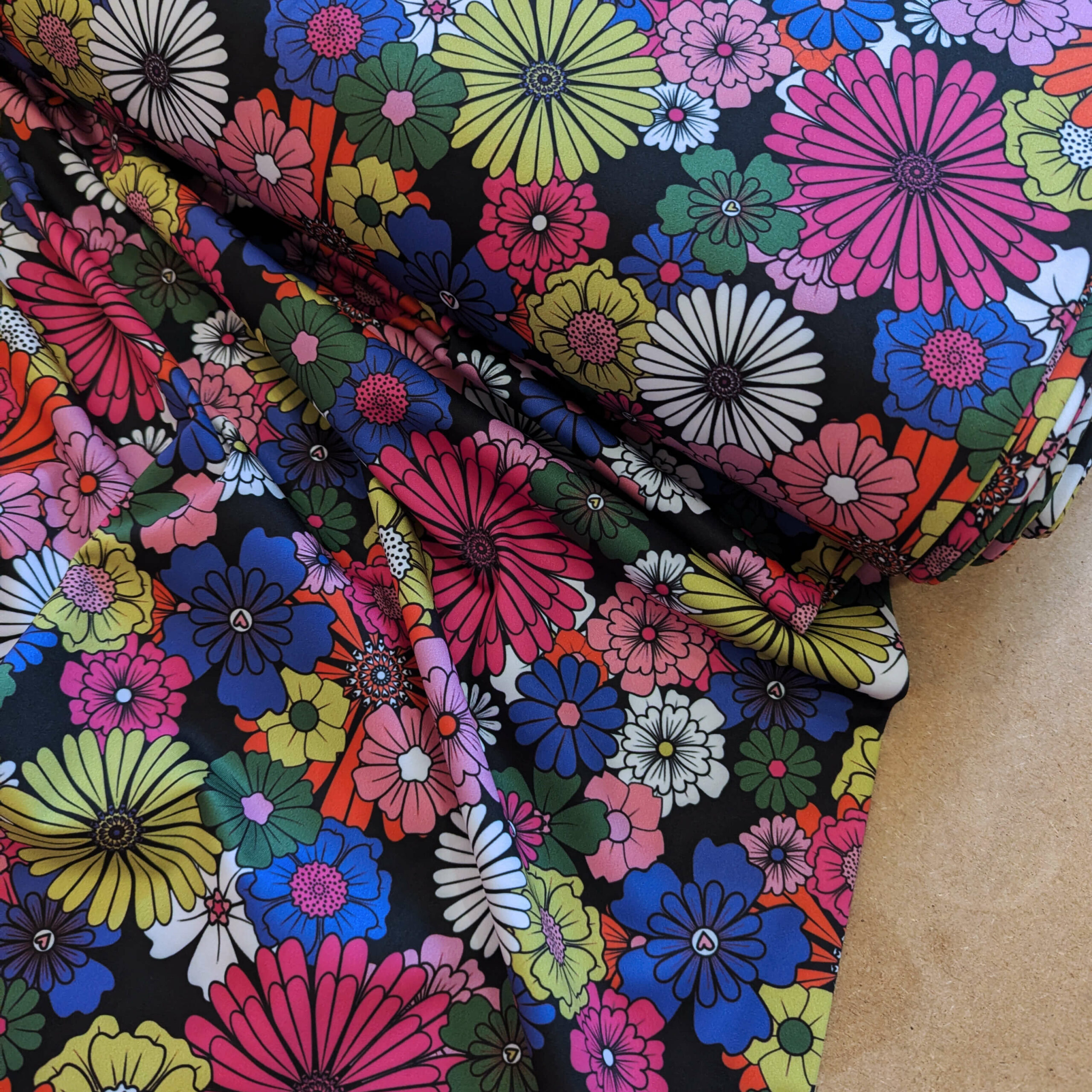 Tissu lycra BONNIE blackpink