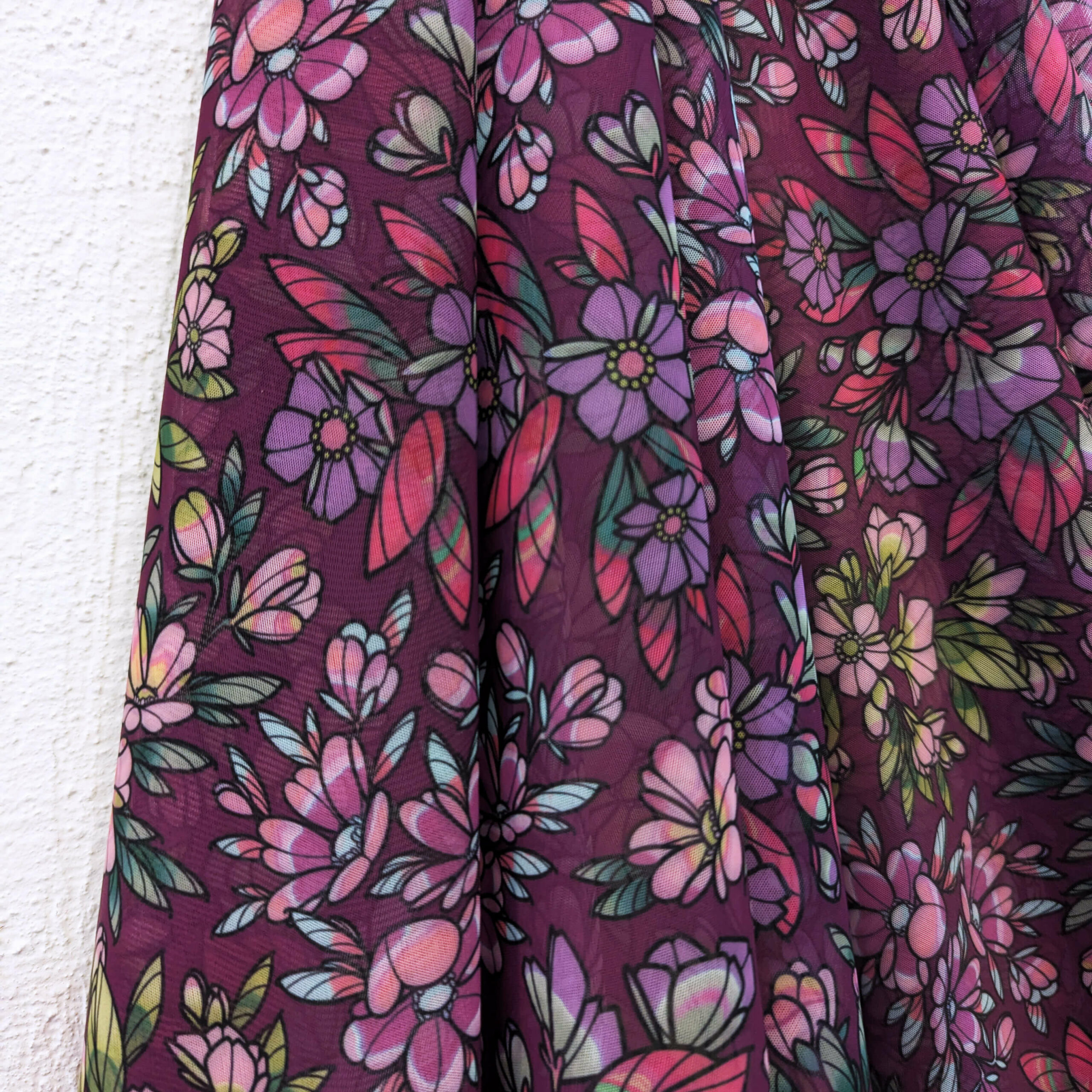 tissu mesh fleurs violet