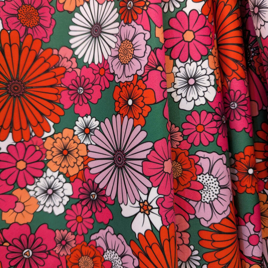 Tissu lycra fleurs vert rouge