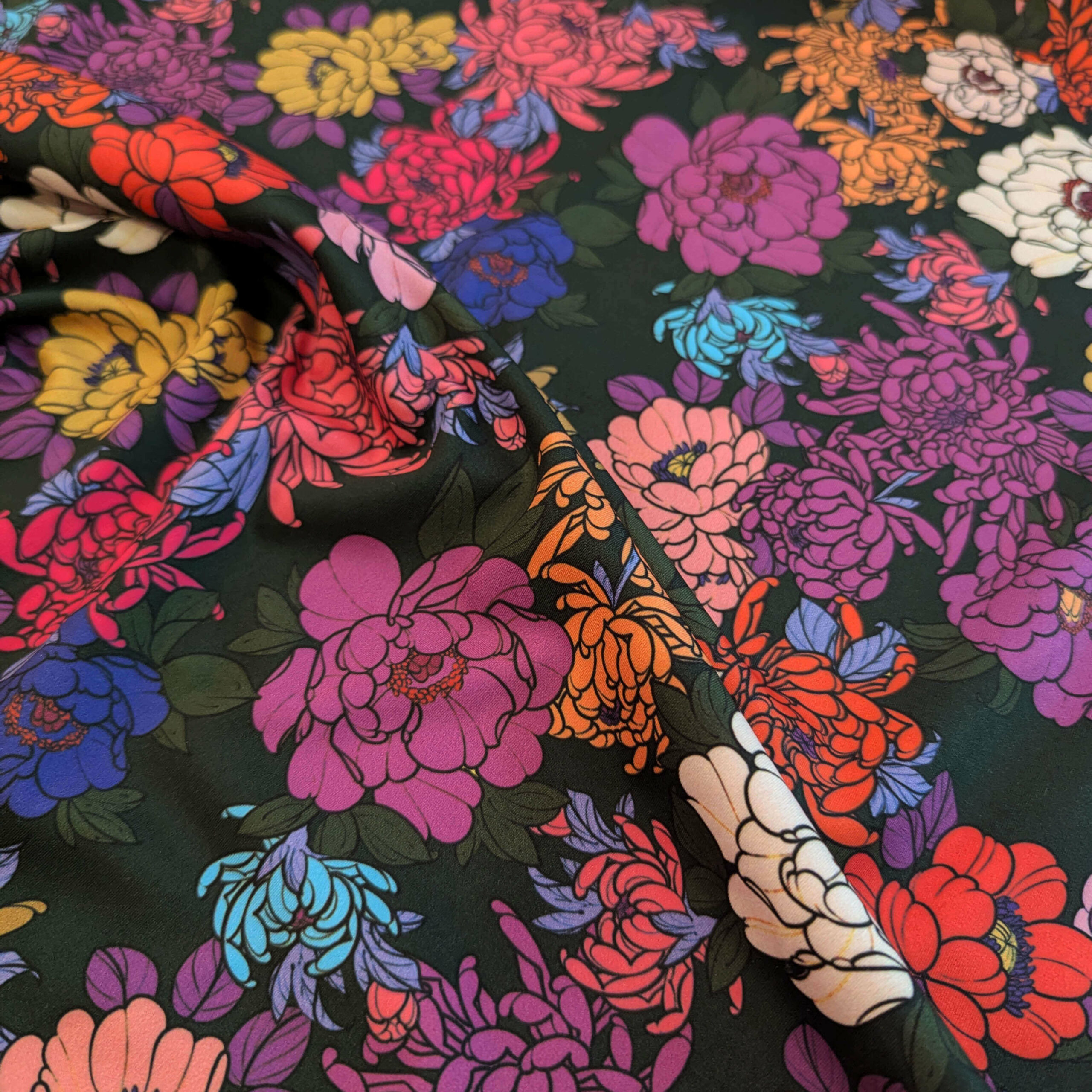 Tissu lycra fleurs vert
