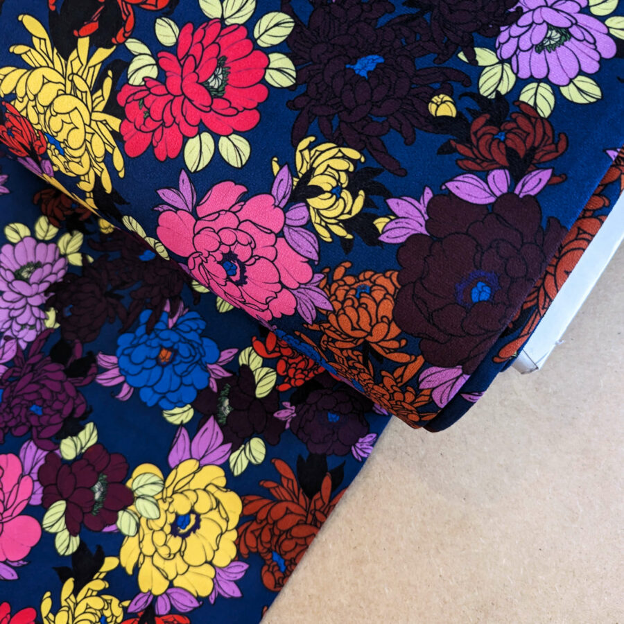 tissu velours fleur bleu