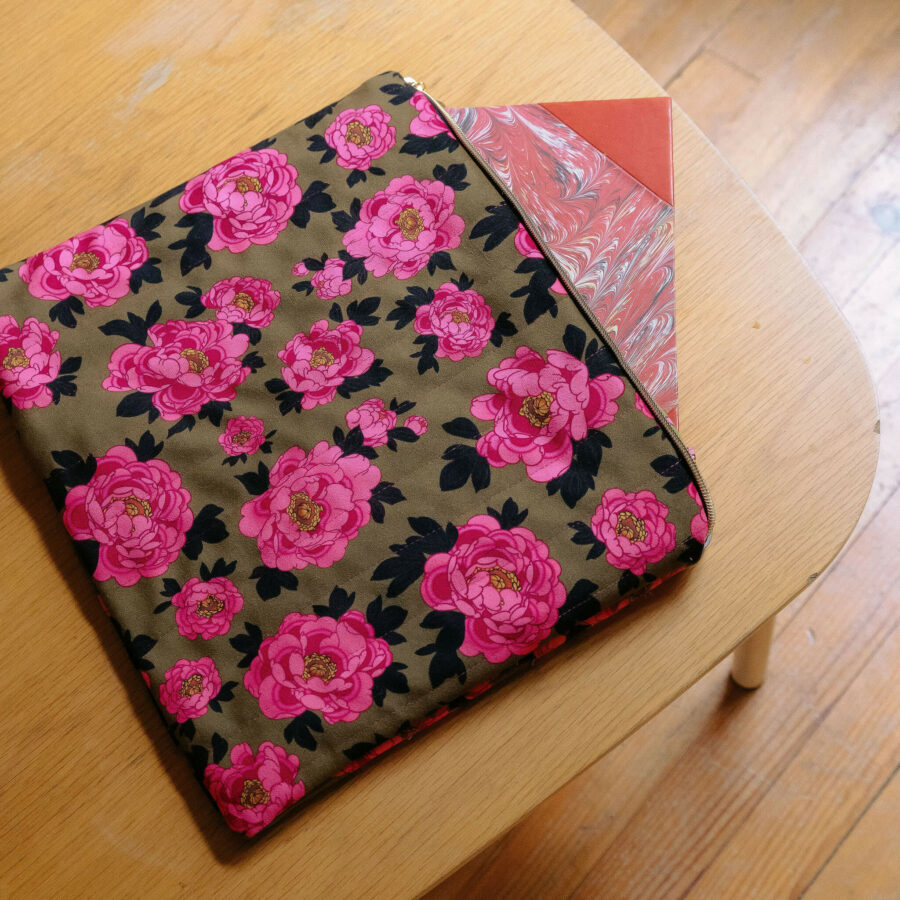 pochette tissu velours fleur rose